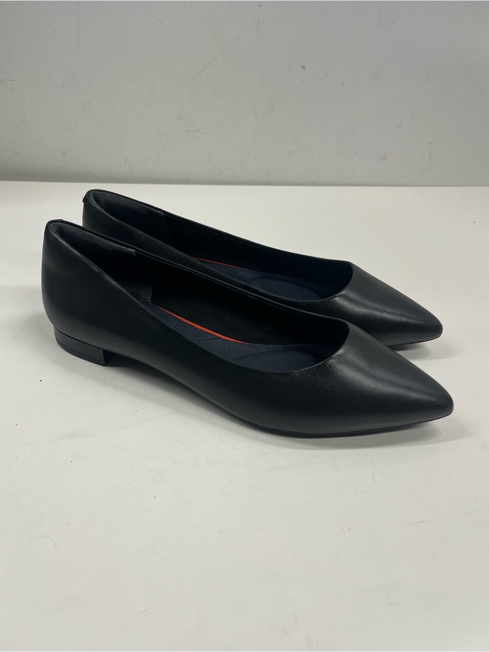New Rockport Total Motion Black Leather Pointed Toe Shoes Size 11